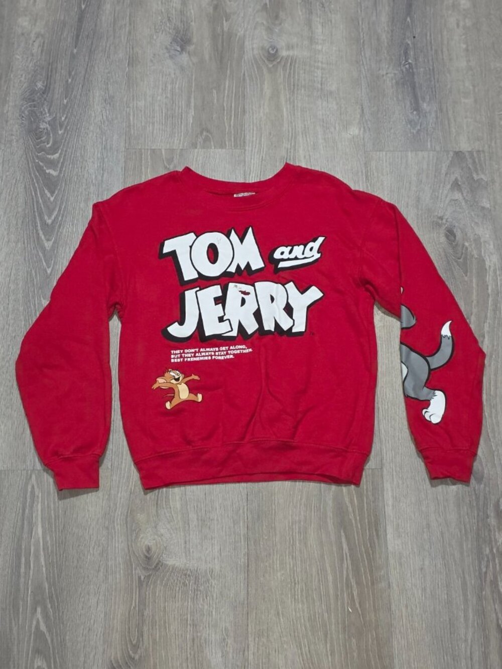 Tom and Jerry Sweatshirt XS Red Long Sleeve Graphic Pullover Cartoon Warner Bros